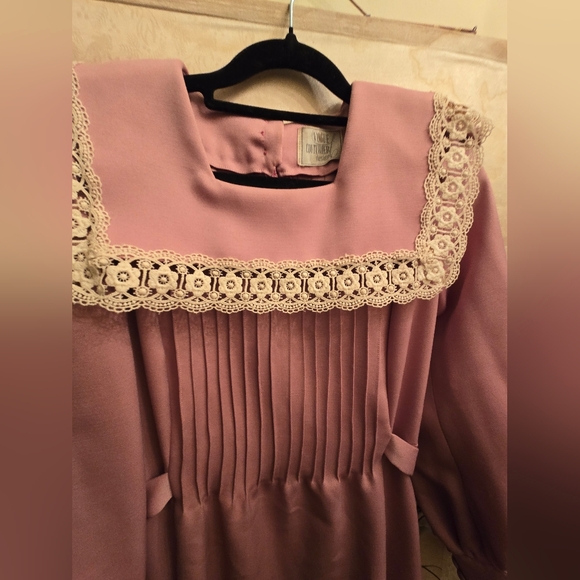 Vintage Vogue Couturier Design Lace-Trim Maxi Dress – Mauve Pink - Picture 3 of 9